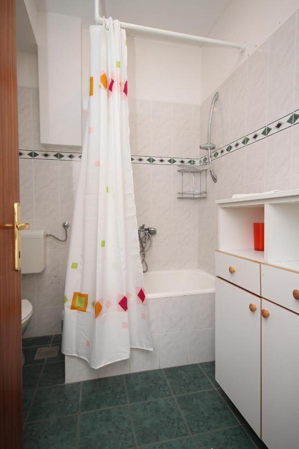 Apartments With A Parking Space Makarska - 6693 Exterior foto