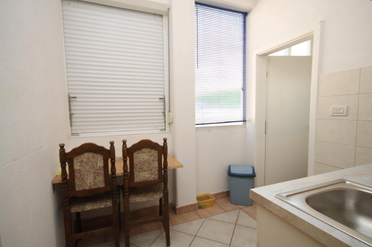 Apartments With A Parking Space Makarska - 6693 Exterior foto