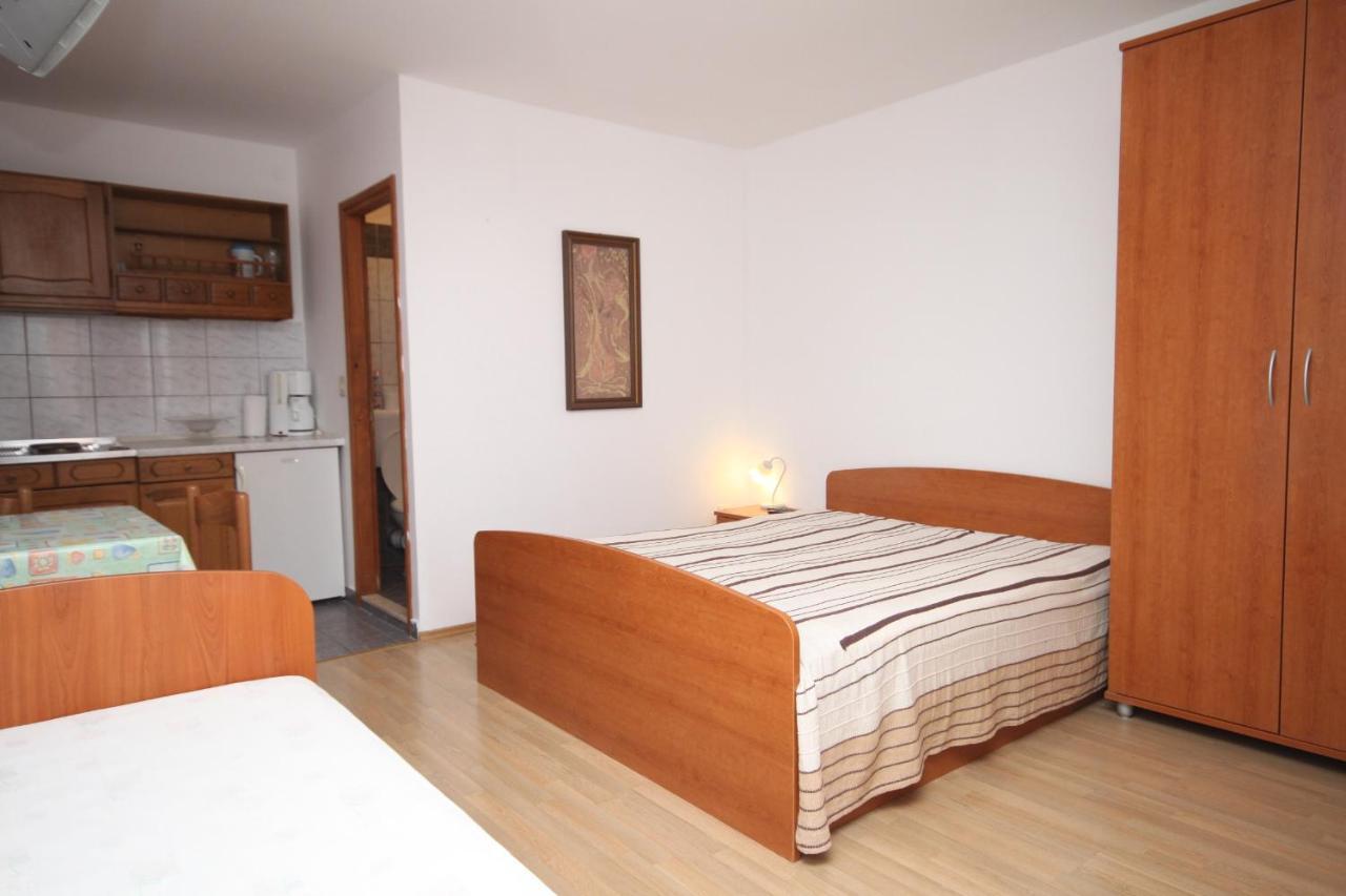 Apartments With A Parking Space Makarska - 6693 Exterior foto